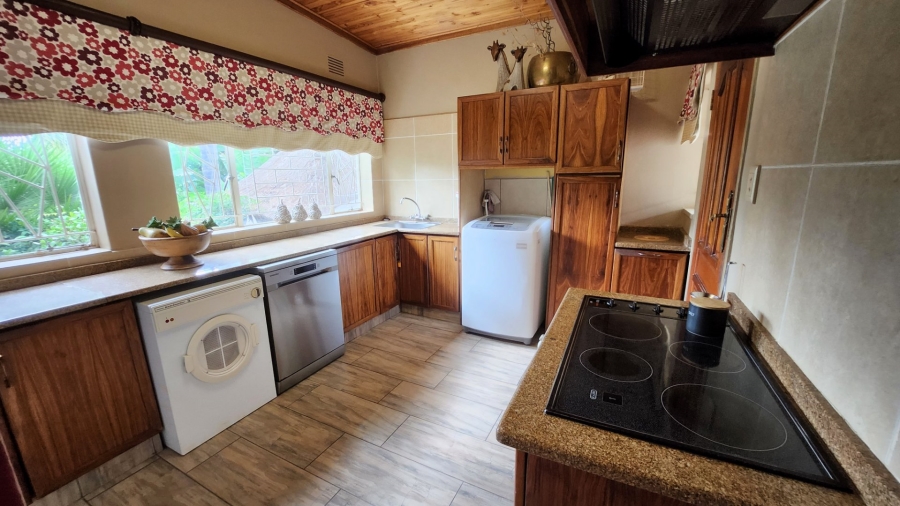 5 Bedroom Property for Sale in Doringkruin North West